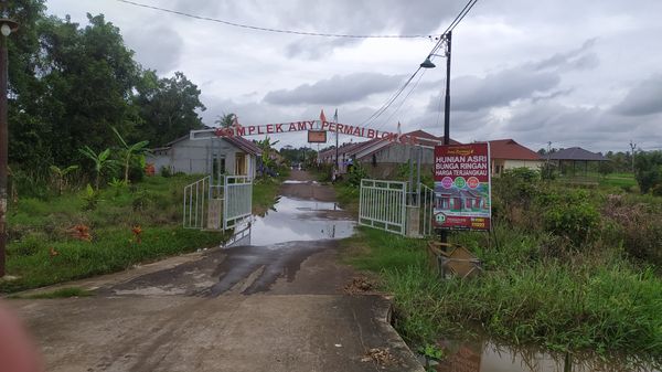 foto gerbang perumahan Amy Permai 6