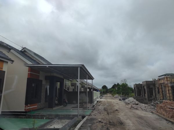 foto gerbang perumahan GRIYA MILLENIA RESIDENCE 18