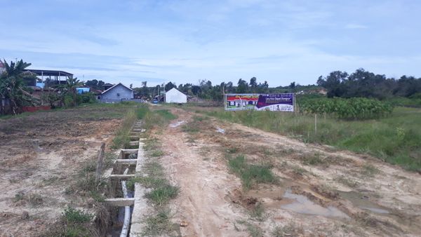 foto gerbang perumahan LAMBADA GREEN
