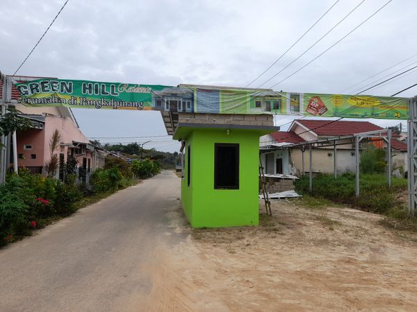 foto gerbang perumahan GREEN HILL 2