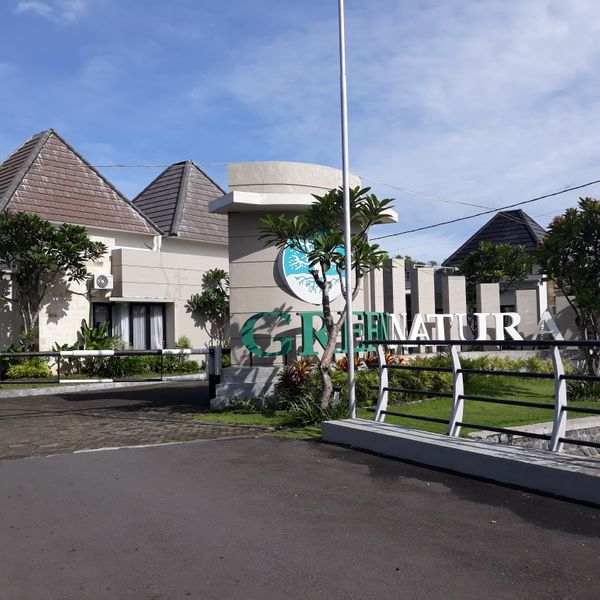 foto gerbang perumahan GREEN NATURA