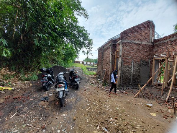 foto gerbang perumahan GRIYA LESTARI GAUM