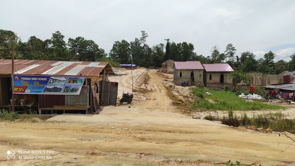 foto gerbang perumahan HOMBIS RESIDENCE