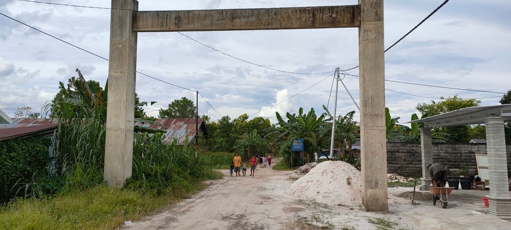 foto gerbang perumahan KAMPOENG RAHAYU WORO 4 C