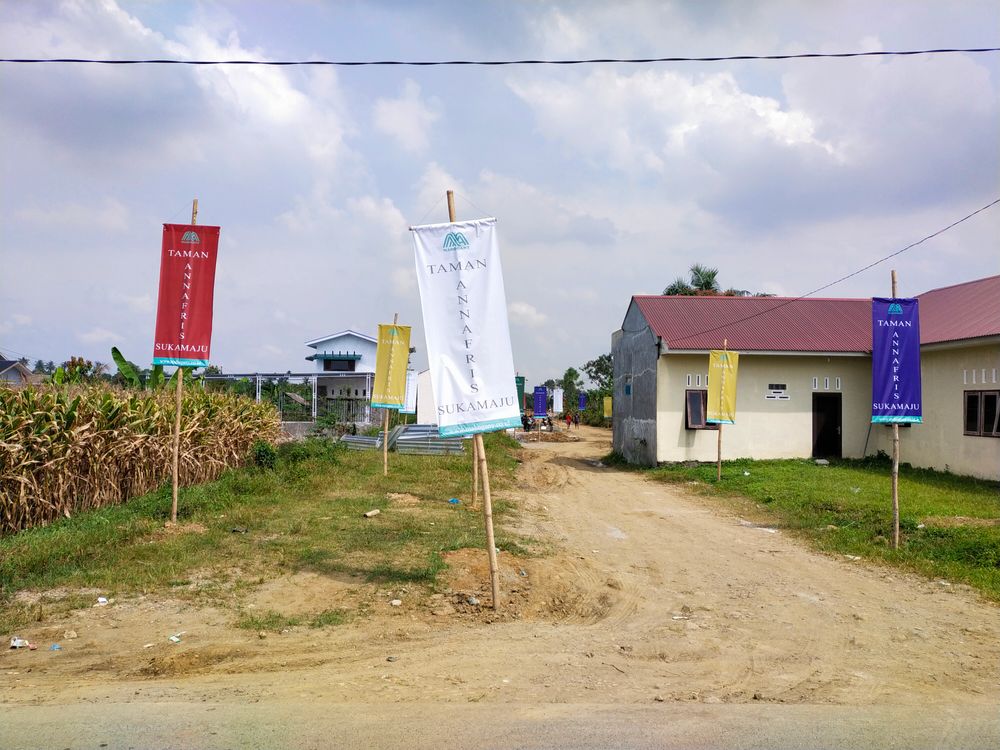 foto gerbang perumahan TAMAN ANNAFRIS SUKAMAJU