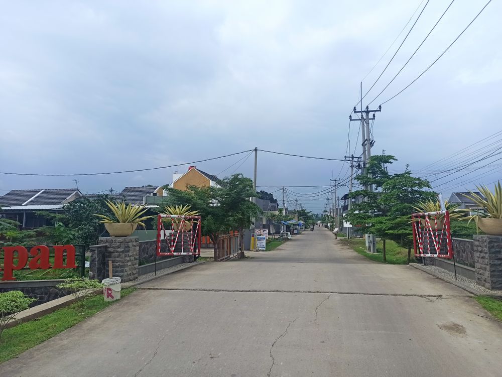 foto gerbang perumahan PESONA KAHURIPAN TAHAP 8