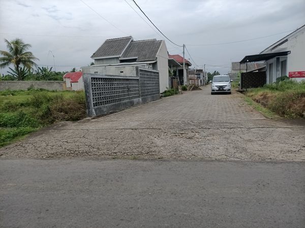 foto gerbang perumahan Puri Aliyan