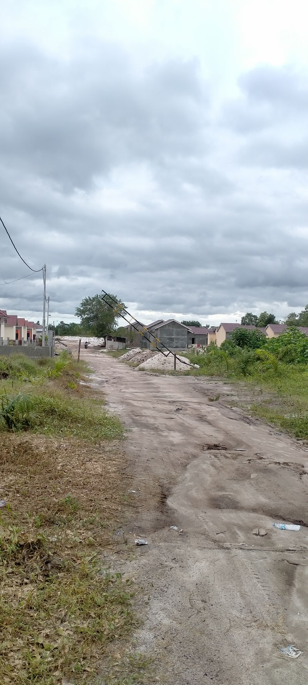 foto gerbang perumahan PALEM ASRI REGENCY2