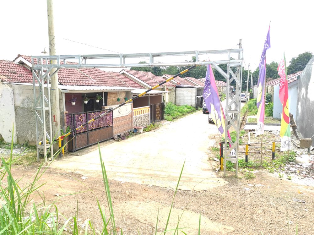foto gerbang perumahan PURI PERMATA CILEUNGSI