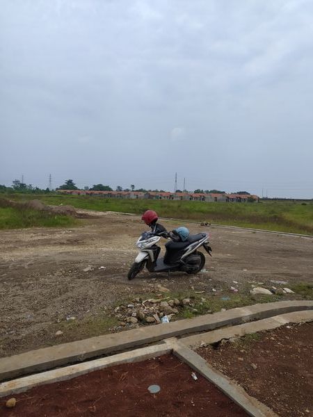 foto gerbang perumahan Griya Pesona Caruban