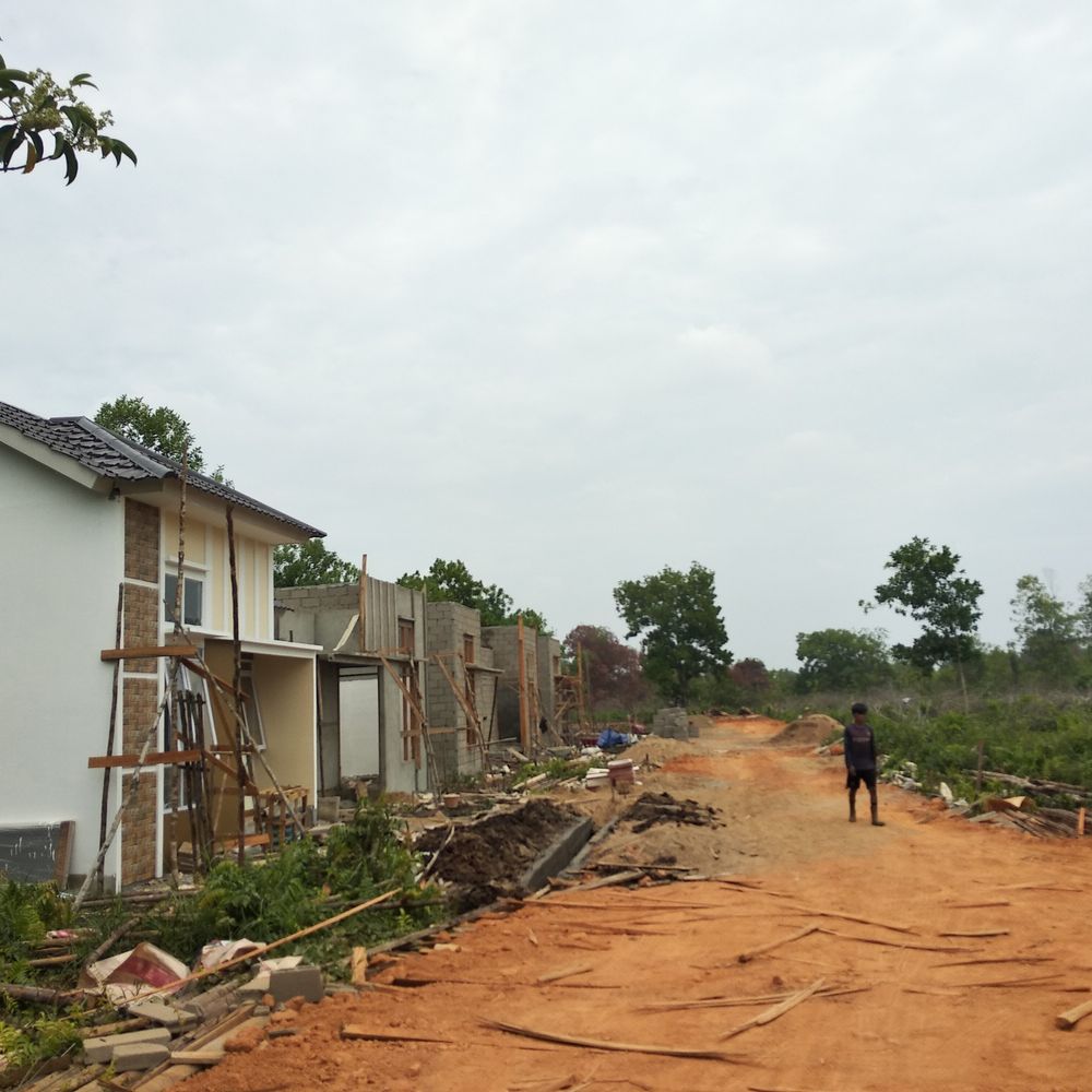 foto gerbang perumahan KATNIS ROYAL WONODADI