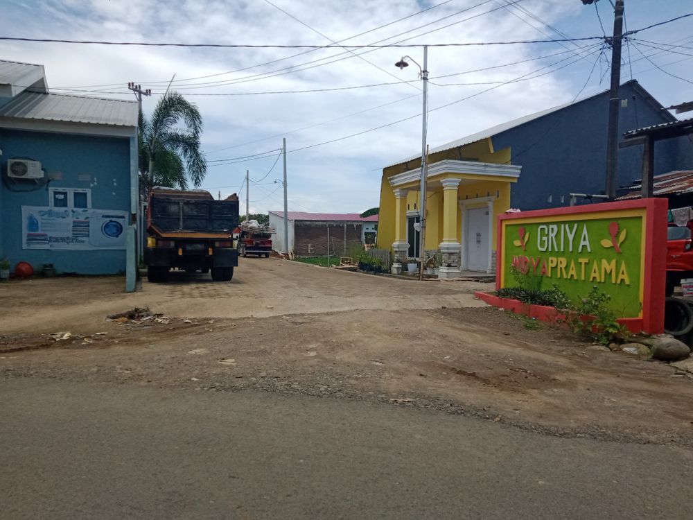 foto gerbang perumahan GRIYA WIDYA PRATAMA 39