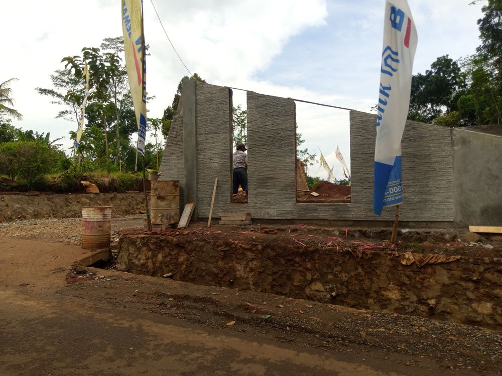 foto gerbang perumahan YUDISTIRA REGENCY 4