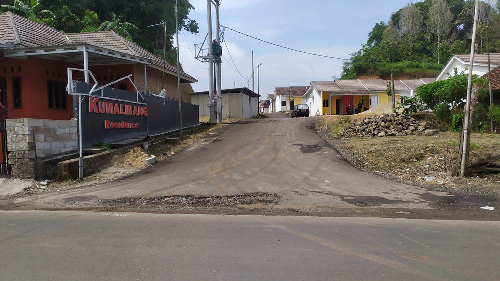 foto gerbang perumahan KUMALIRANG RESIDENCE