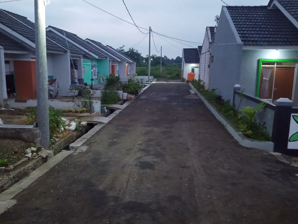 foto gerbang perumahan Chibule Village