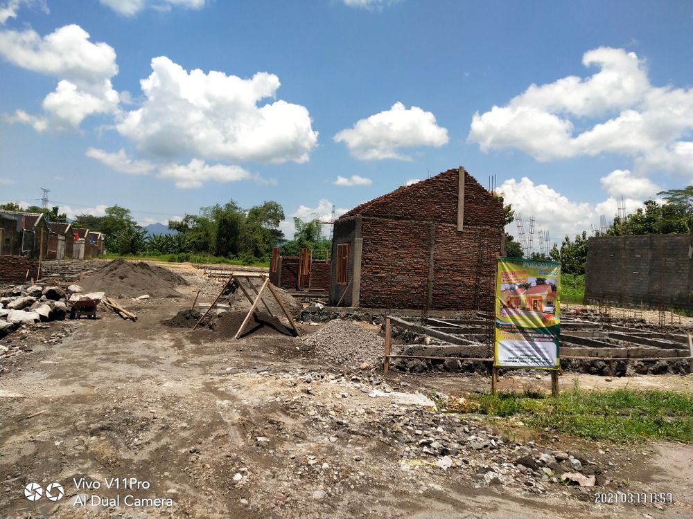 foto gerbang perumahan PERUMAHAN PODOMORO