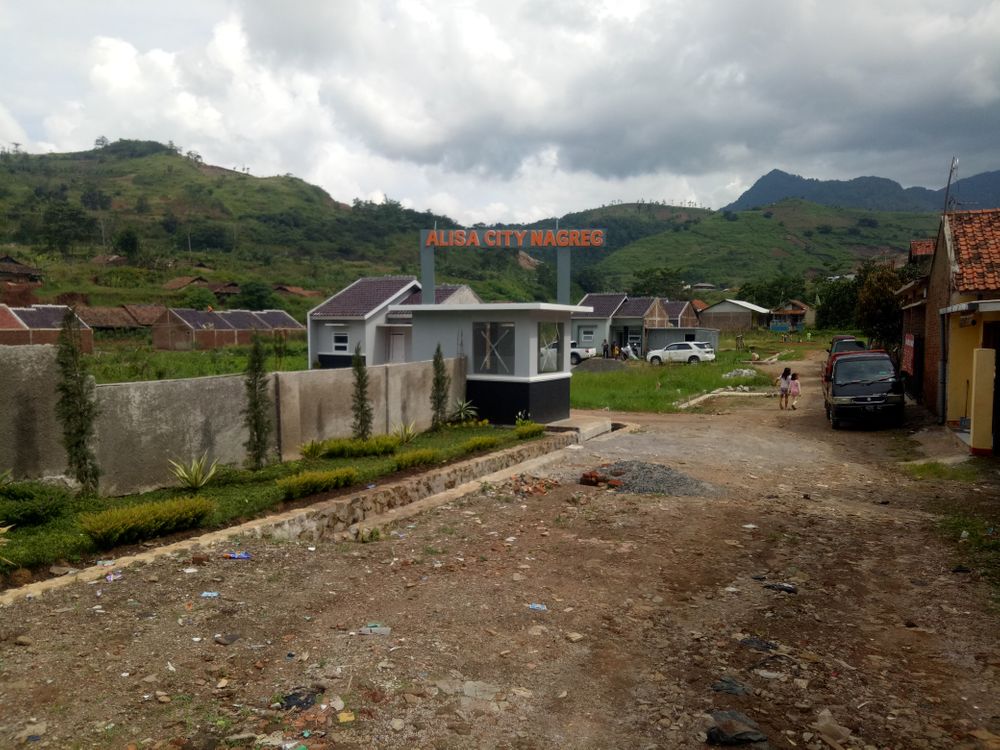 foto gerbang perumahan Alisa City Nagreg