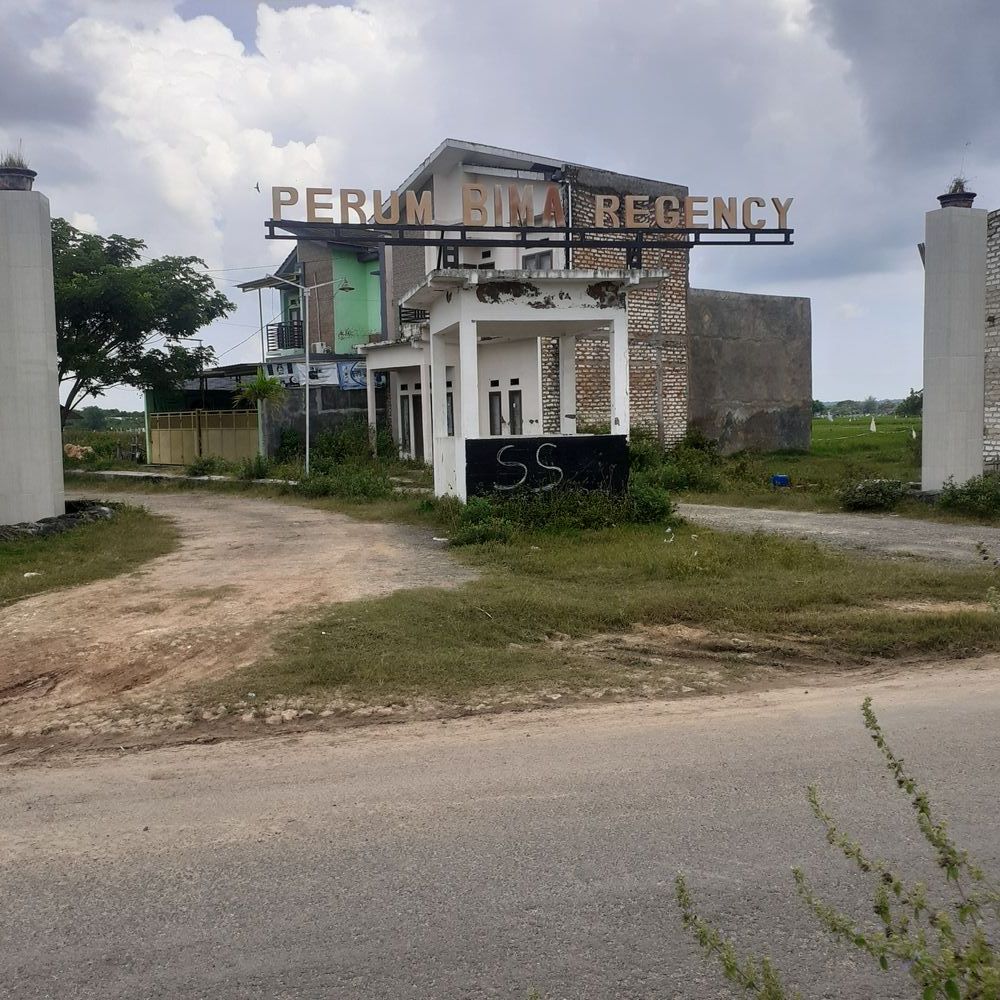 foto gerbang perumahan Bukit intan marengan asri regrncy