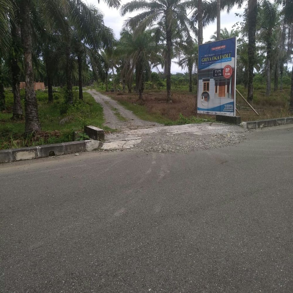 foto gerbang perumahan GRIYA OKA FADLI