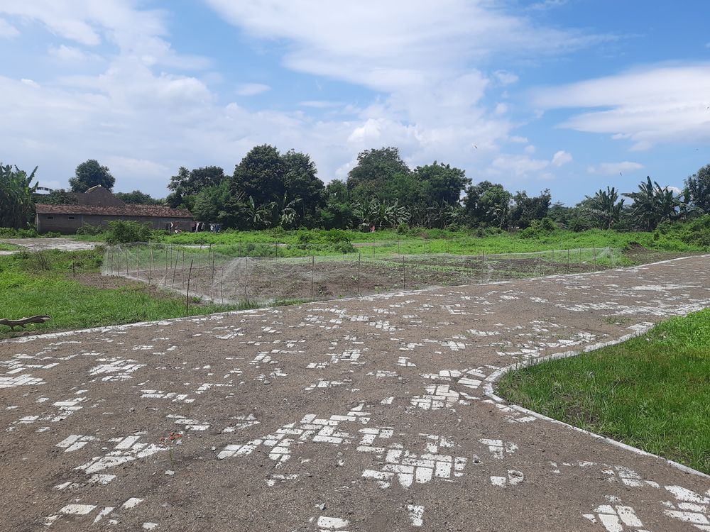 foto gerbang perumahan Griya LMI
