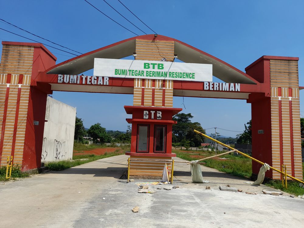foto gerbang perumahan PERUMAHAN KORPRI BUMI TEGAR BERIMAN 2