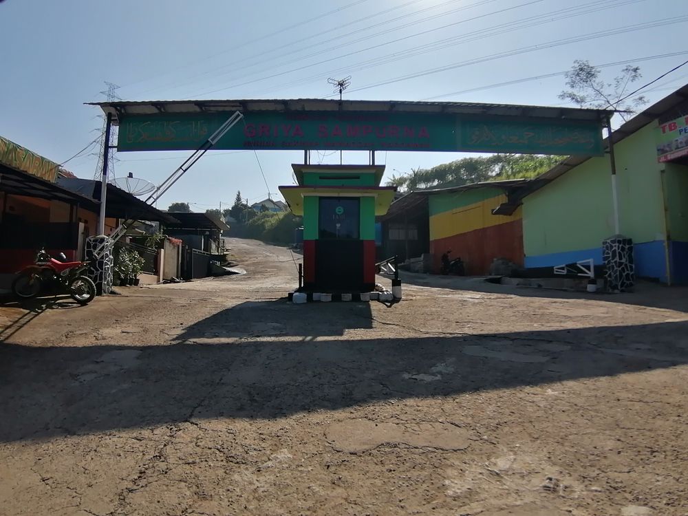 foto gerbang perumahan GRIYA SAMPURNA