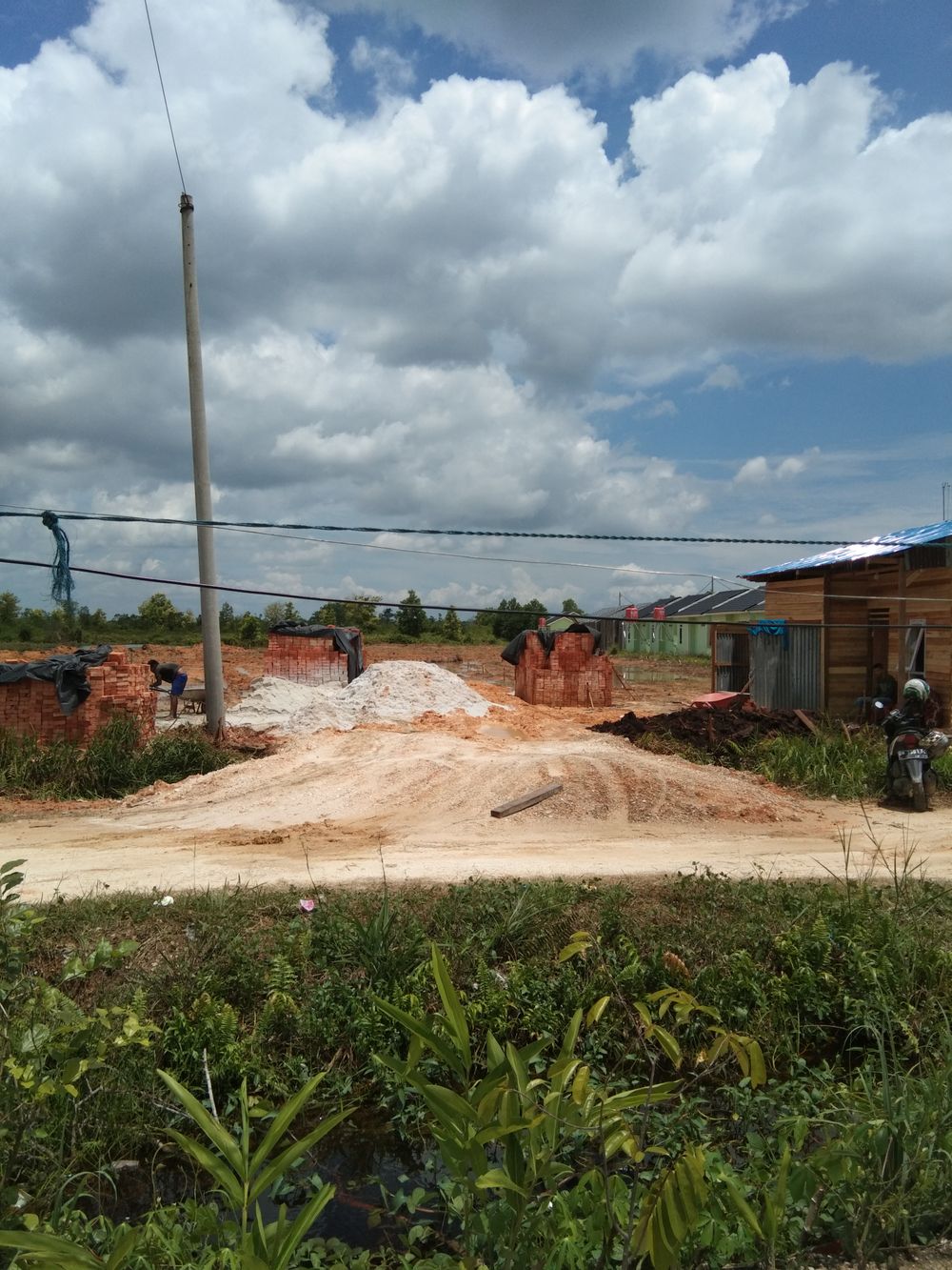 foto gerbang perumahan KEMUNING YONA RESIDEN