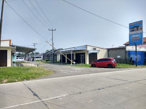 foto gerbang perumahan MITRALAND PURI KERATON
