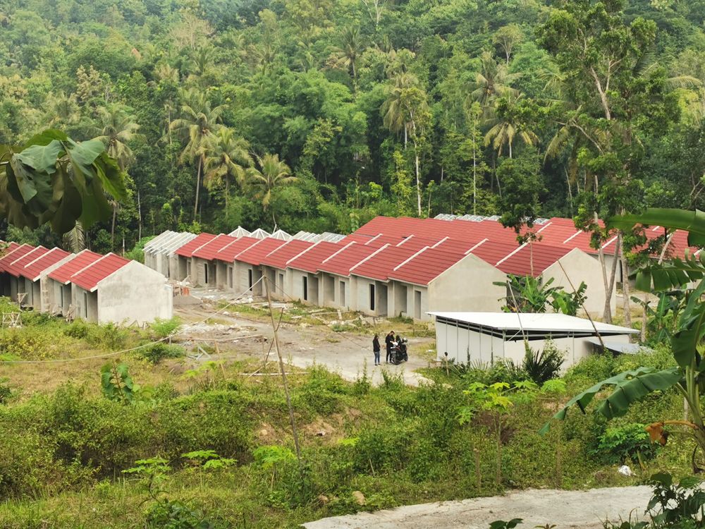 foto gerbang perumahan Nawa Village Bangunjiwo