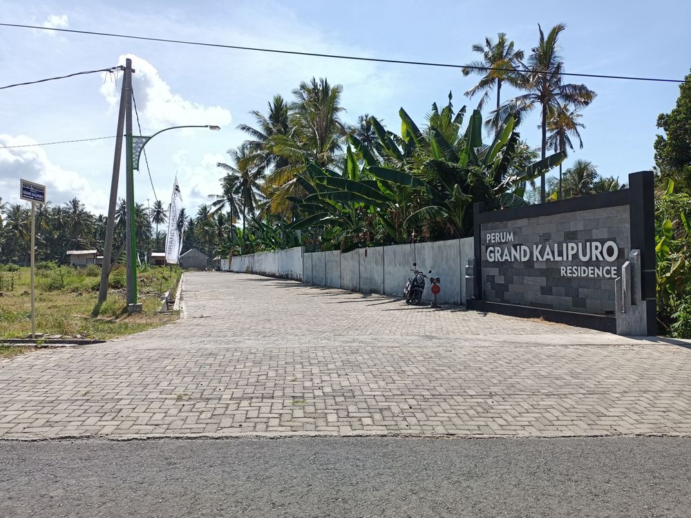 foto gerbang perumahan PERUMAHAN GRAND KALIPURO RESIDENCE