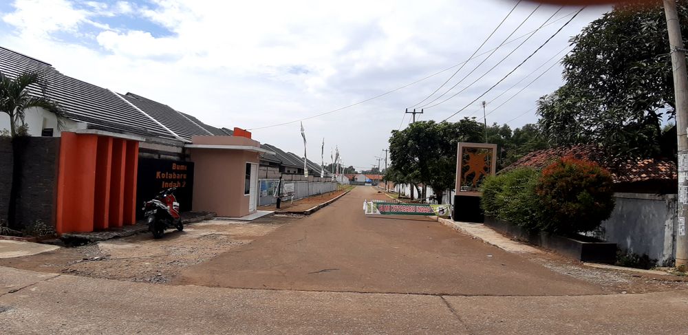 foto gerbang perumahan Bumi Kotabaru Indah II