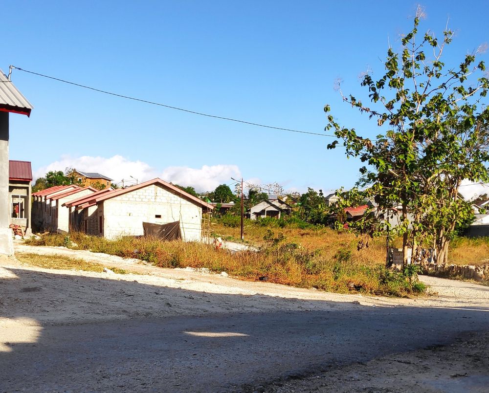 foto gerbang perumahan PERUMAHAN LOPO INDAH PERMAI BELLO BLOK TERATAI