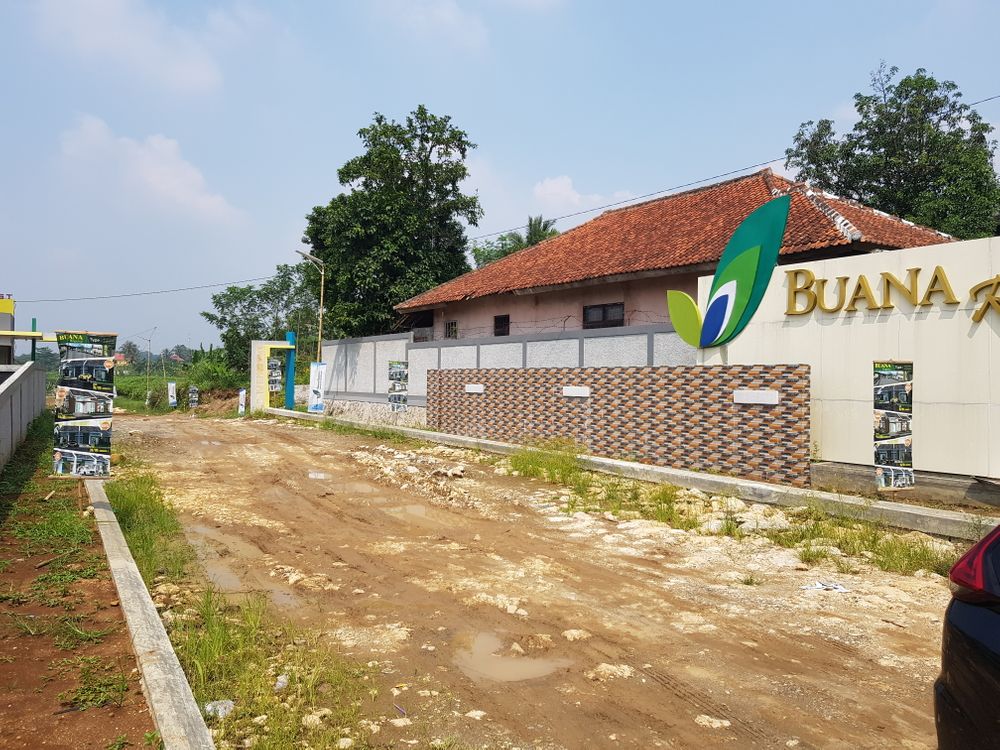foto gerbang perumahan BUANA REGENCY