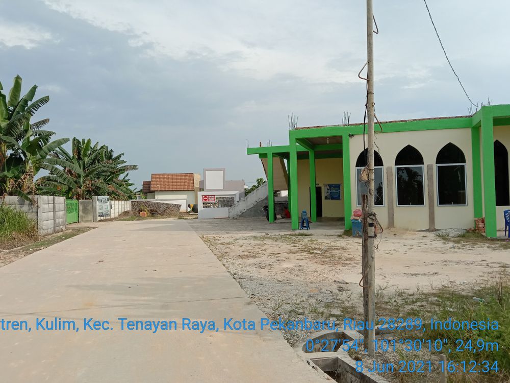 foto gerbang perumahan SAFANA CLUSTER