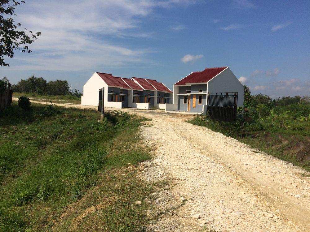 foto gerbang perumahan MESA VILLAGE