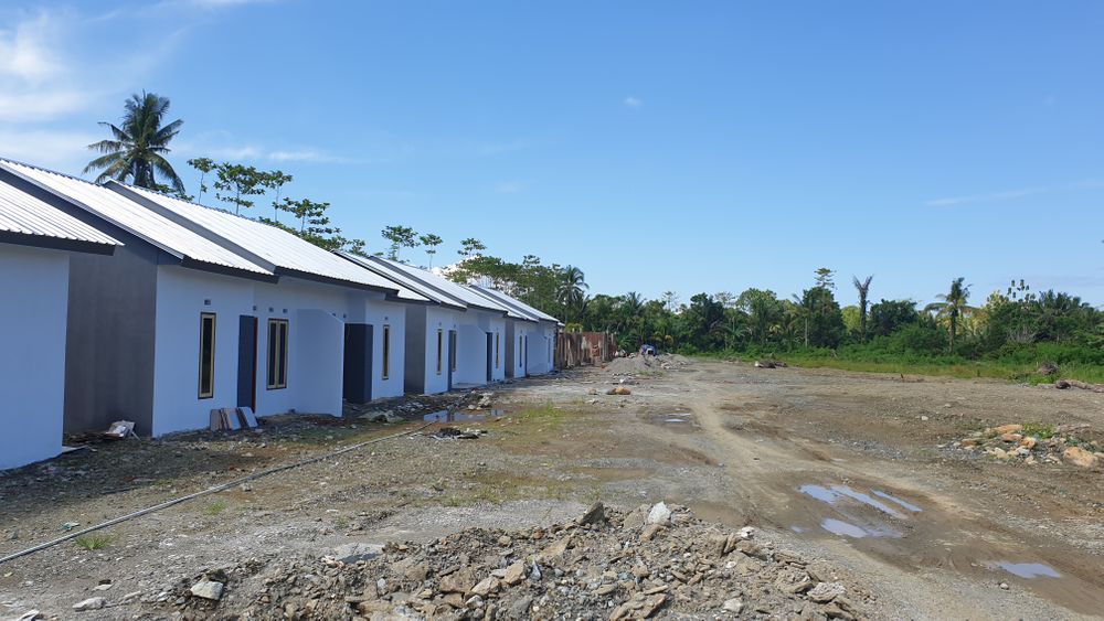 foto gerbang perumahan LAKAWALI JAYA PERMAI