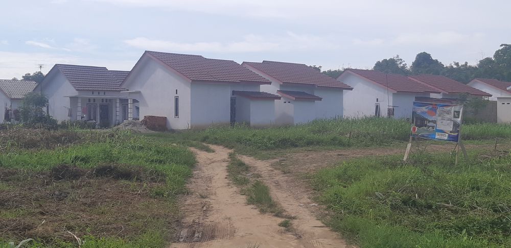 foto gerbang perumahan perumahan mutiara gading