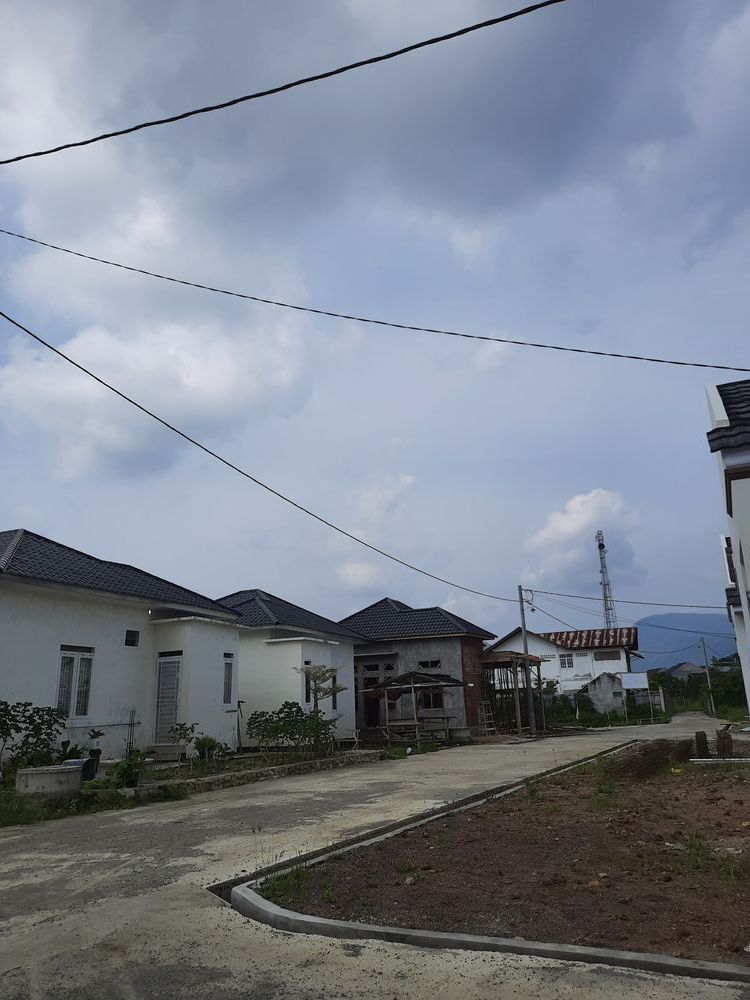 foto gerbang perumahan Griya Alam Sari