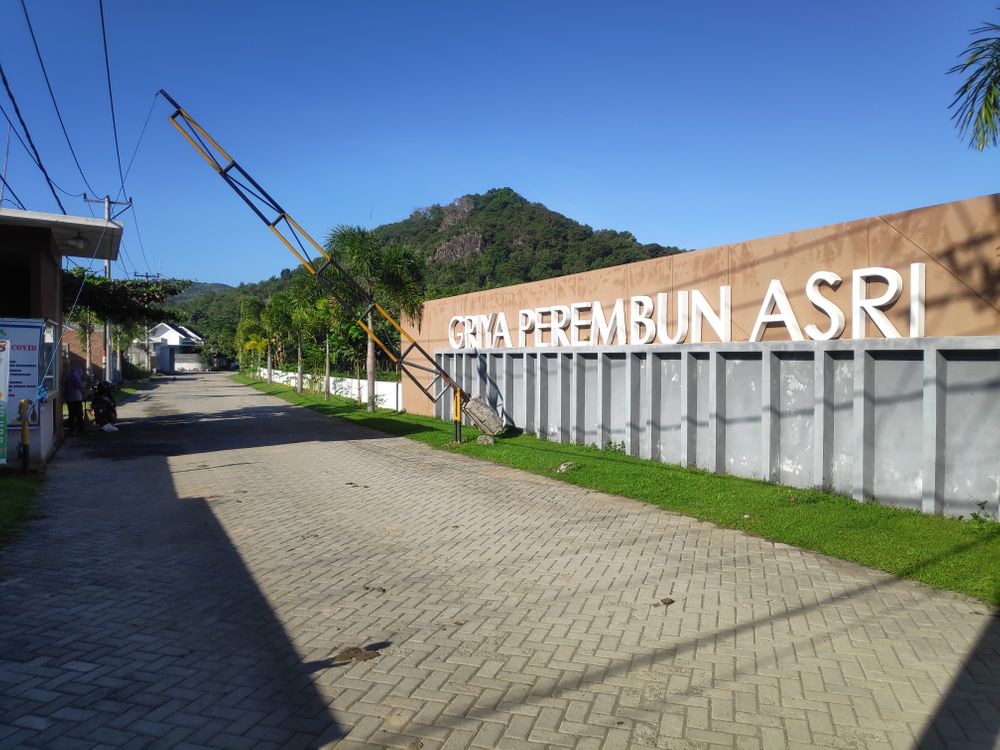 foto gerbang perumahan Griya Perembun Asri 3