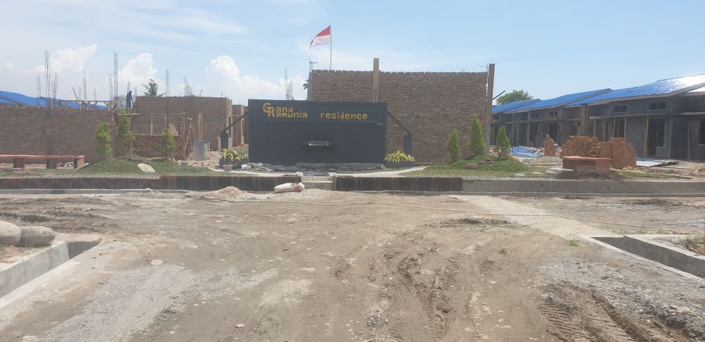 foto gerbang perumahan Grand Ramunia Residence