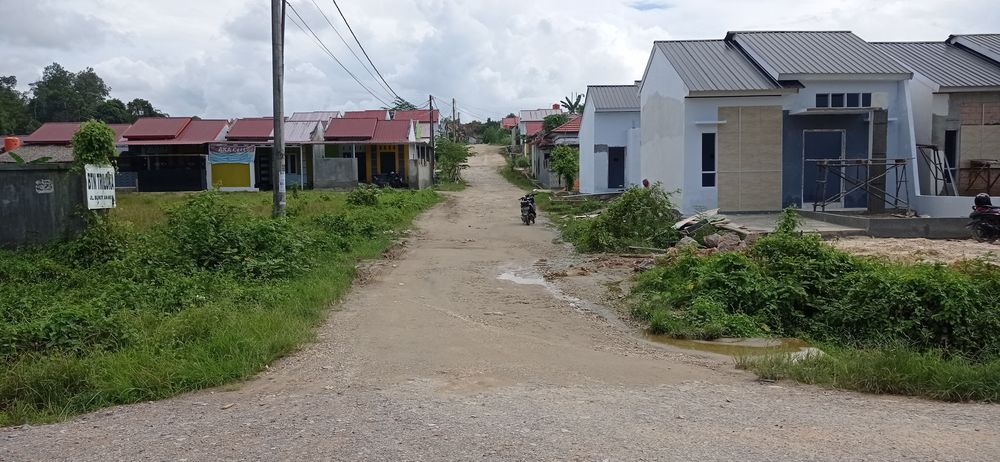 foto gerbang perumahan TRILOKA TUNGGALA