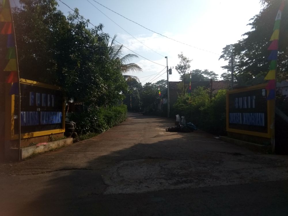 foto gerbang perumahan GRAND NUANSA KANDEMAN