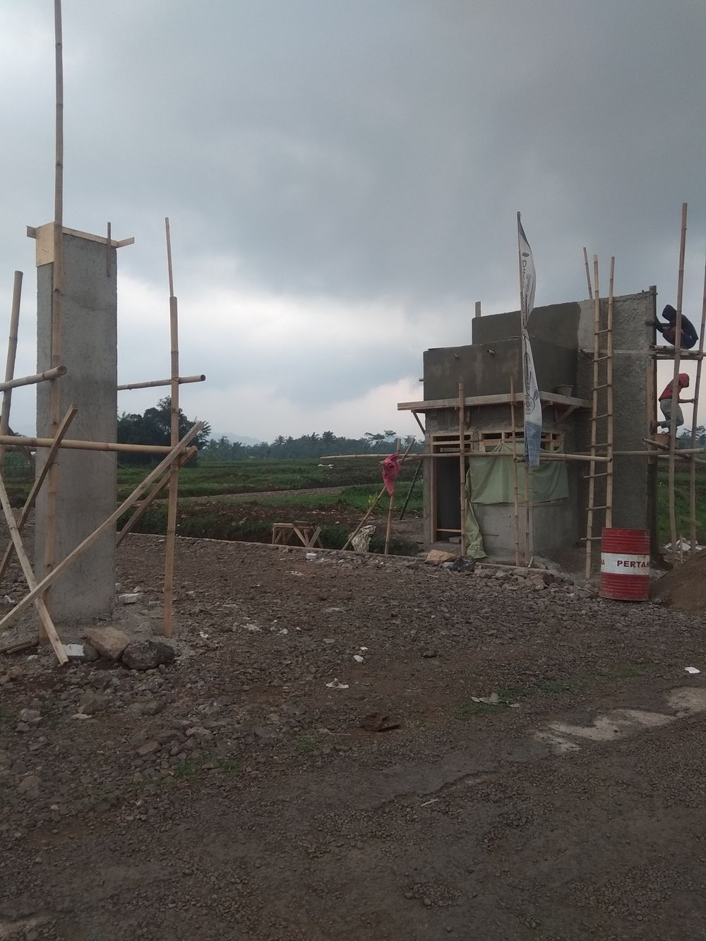 foto gerbang perumahan BUKIT INDAH CIWALEN