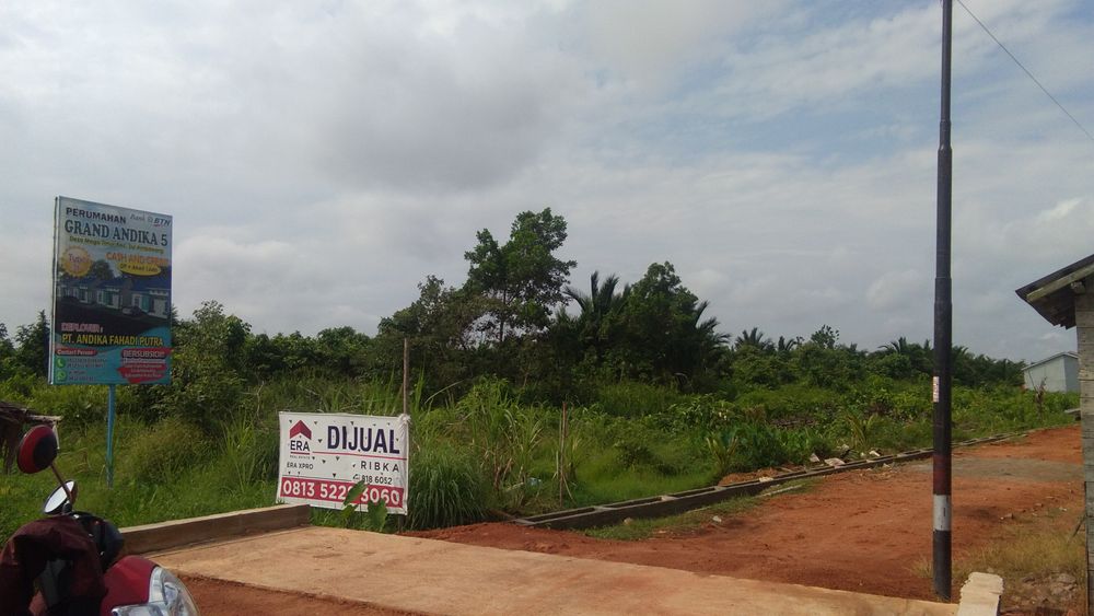 foto gerbang perumahan GRAND ANDIKA 5