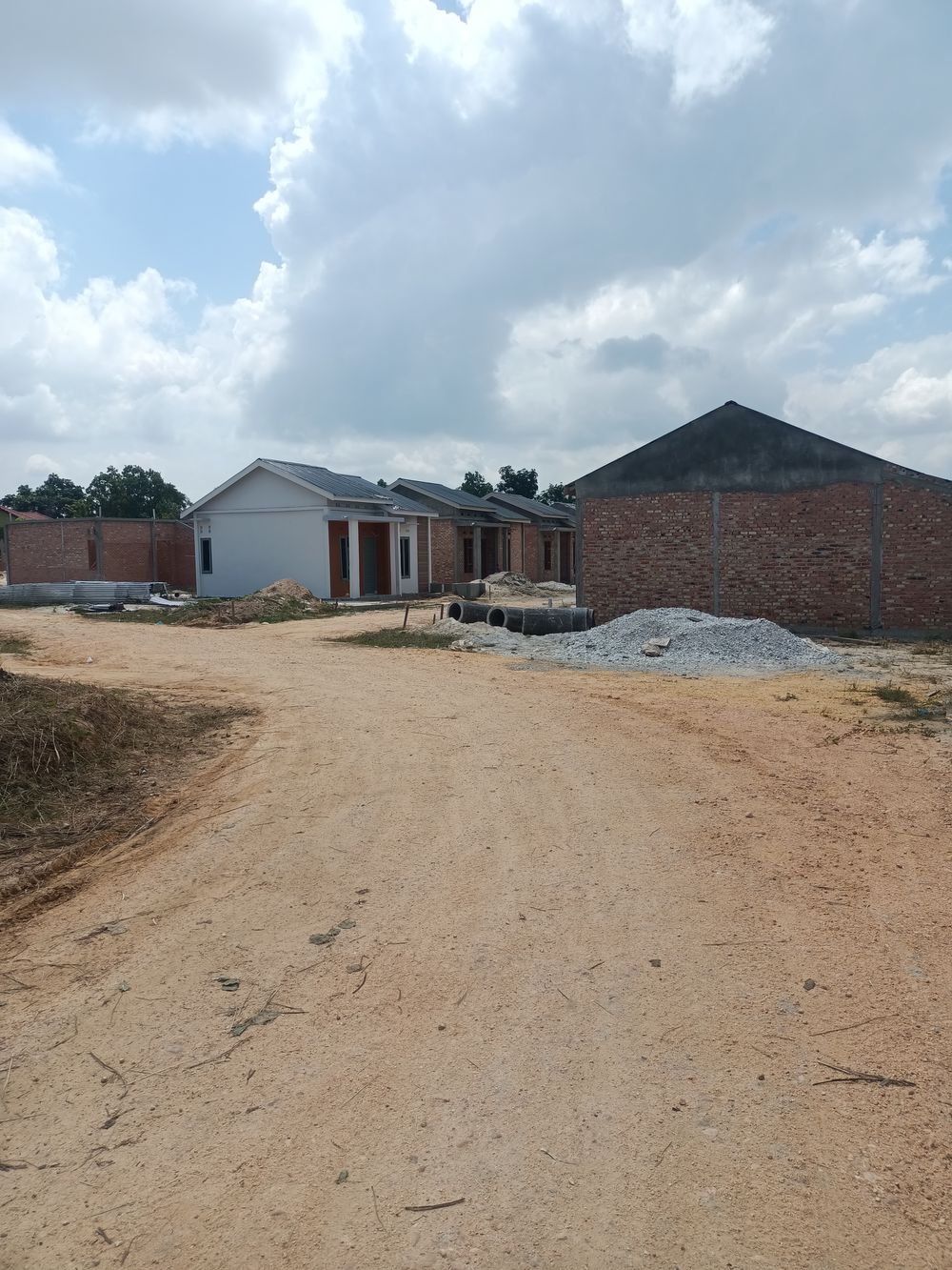 foto gerbang perumahan Taman putra 9