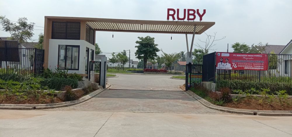 foto gerbang perumahan PERMATA MUTIARA MAJA - CLUSTER RUBY