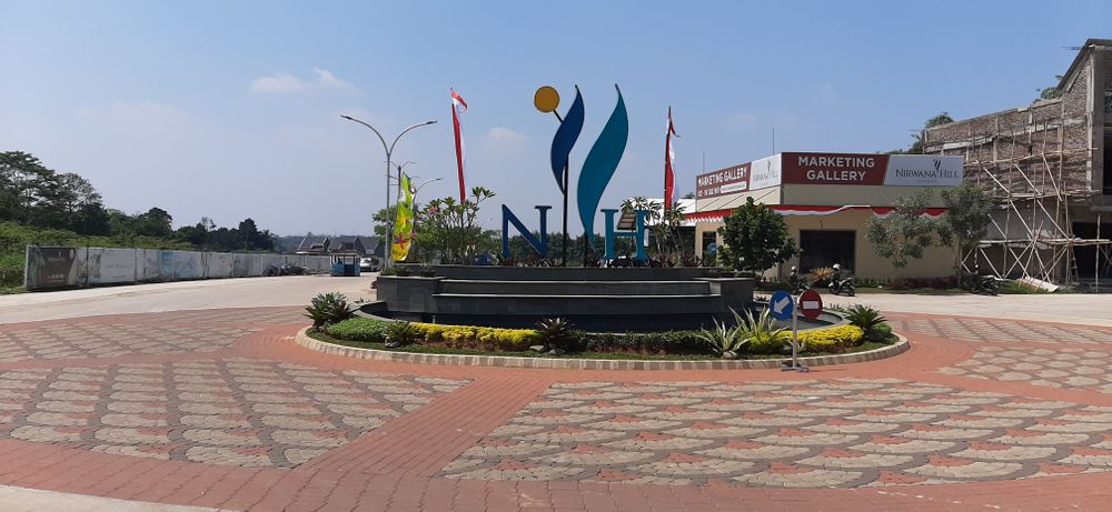 foto gerbang perumahan NIRWANA HILL