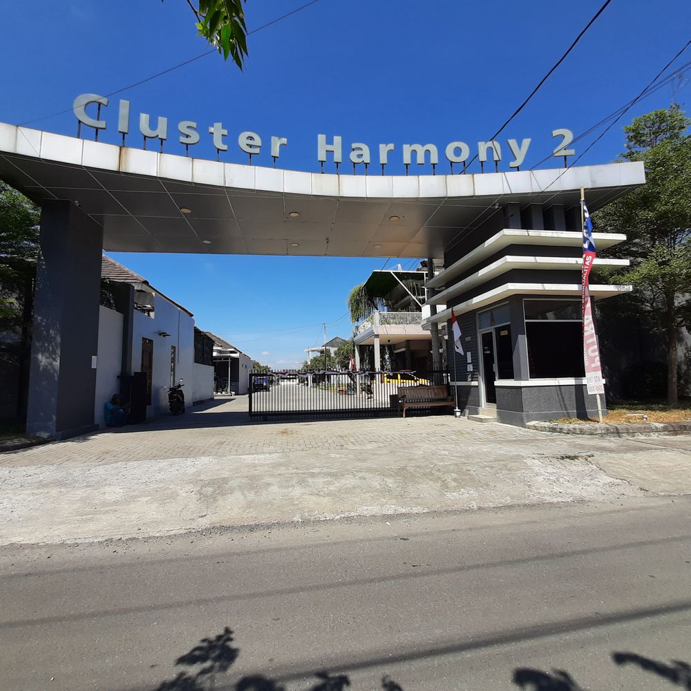 foto gerbang perumahan Cluster harmony 2 sukoharjo