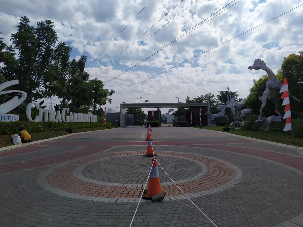 foto gerbang perumahan CITRAGARDEN PURI JAKARTA