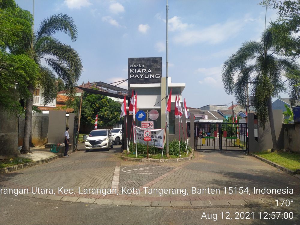 foto gerbang perumahan Cluster Kiara Payung Barat Residence, Puri Beta